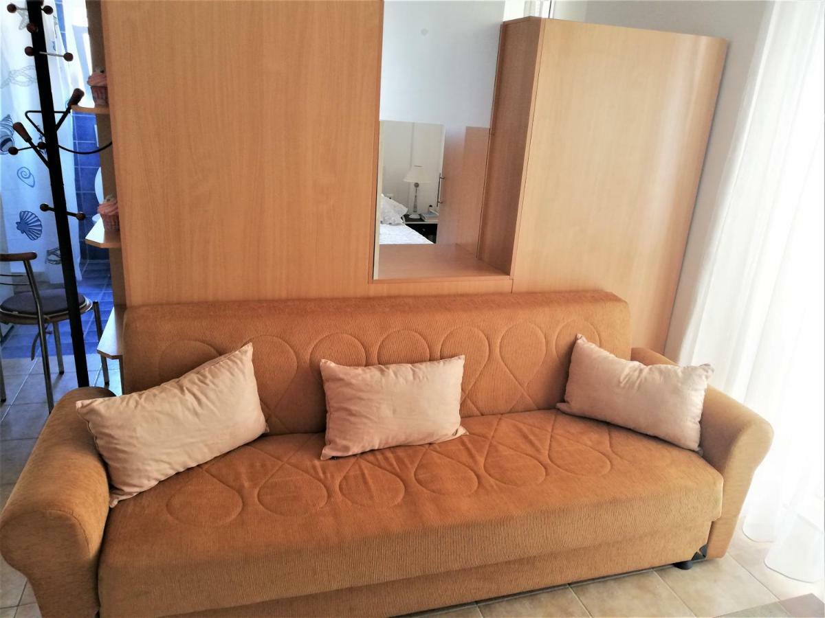 Kalamata Downtown Apartment Exterior photo